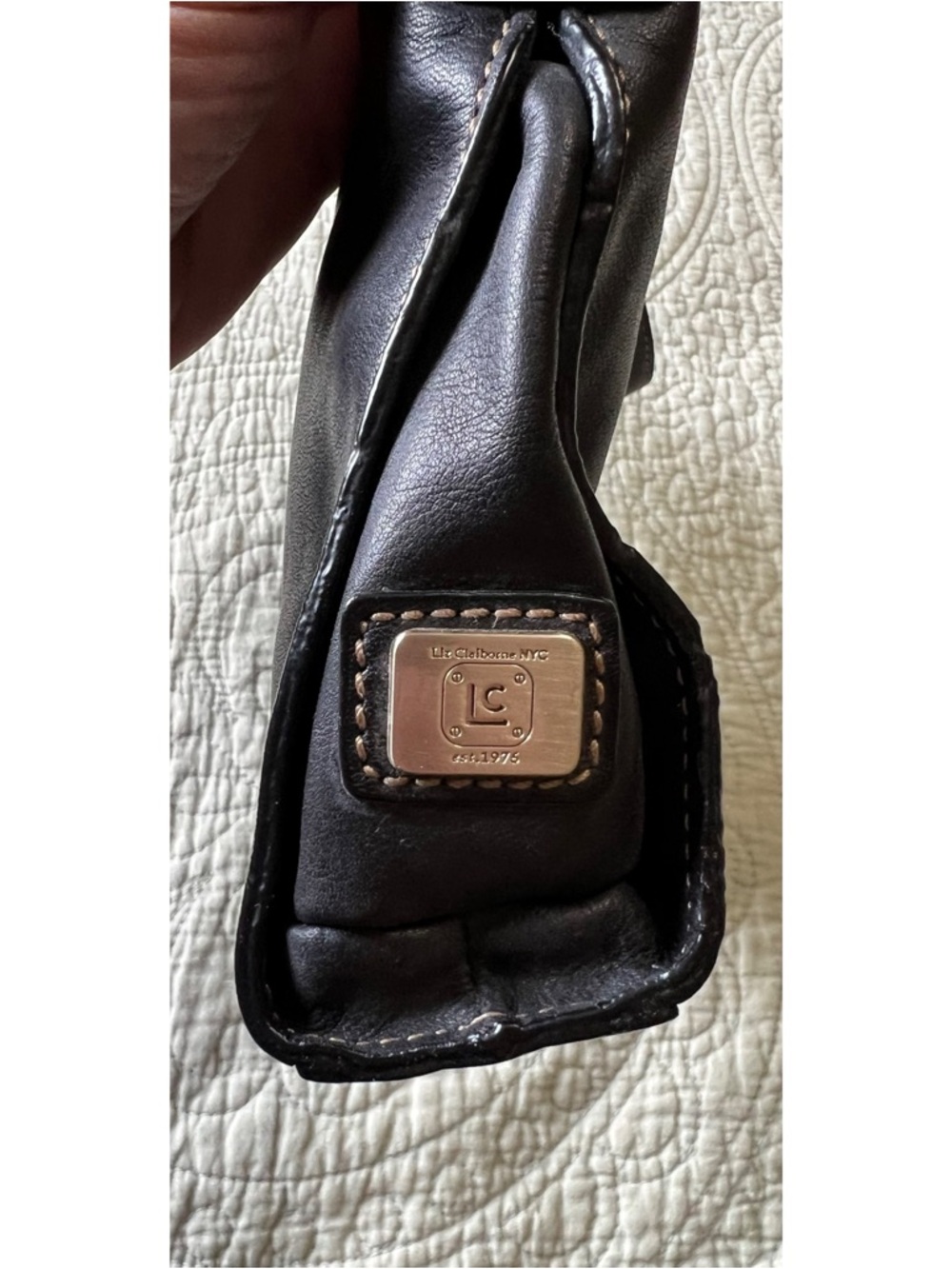 Liz Claiborne Black Leather Shoulder Bag with White Stitching - Picture 5 of 8
